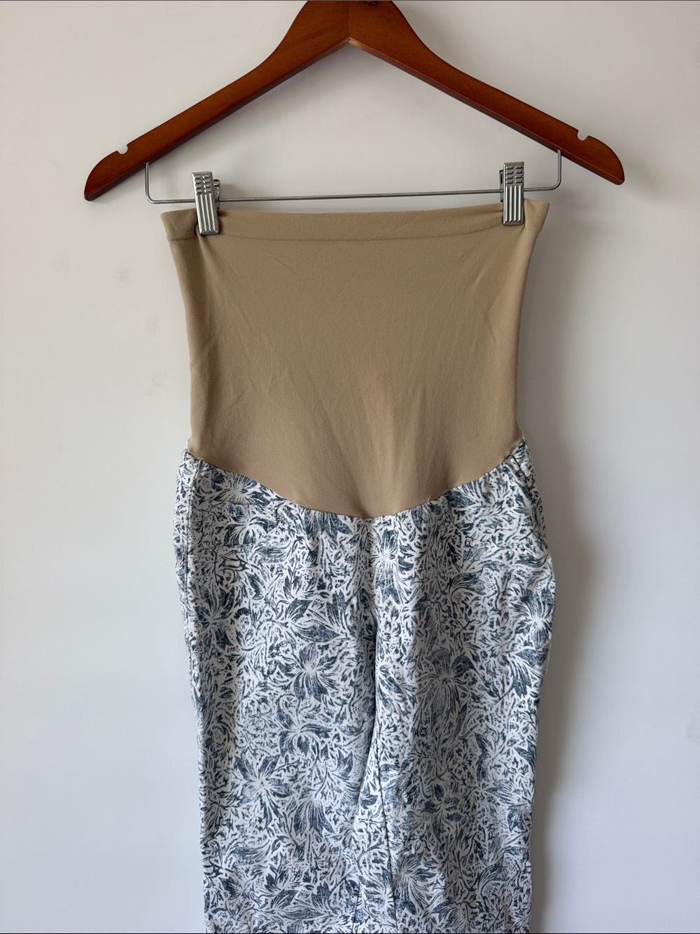 Motherhood Maternity Jeans Blue Floral Tan Waistband Size Small Stratch Pockets - Picture 6 of 8